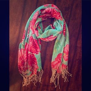 Lilly Pulitzer Murphee Scarf.